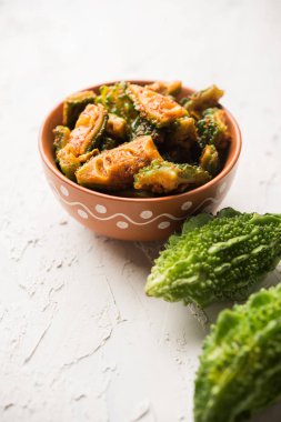 Karela Achar / acı kabak turşu, popüler Hint tarifi