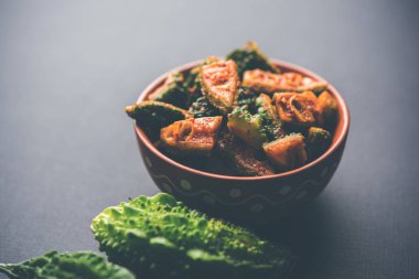 Karela Achar / acı kabak turşu, popüler Hint tarifi