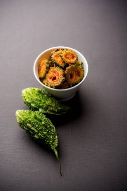 Karela Achar / acı kabak turşu, popüler Hint tarifi