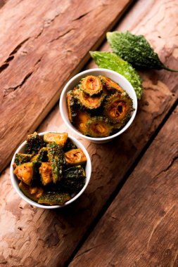 Karela Achar / acı kabak turşu, popüler Hint tarifi