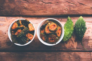 Karela Achar / acı kabak turşu, popüler Hint tarifi