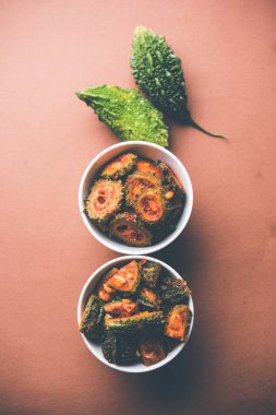 Karela Achar / acı kabak turşu, popüler Hint tarifi