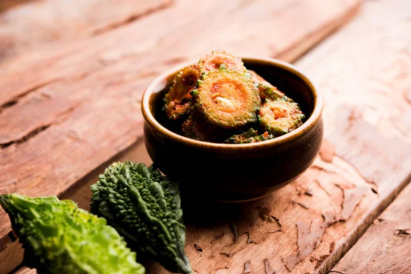 Karela Achar / acı kabak turşu, popüler Hint tarifi
