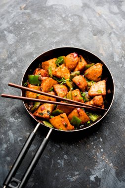 Schezwan Idli veya Mançurya tembel tembel, lezzetli Hint-Çin yemek tarifi. seçici odak