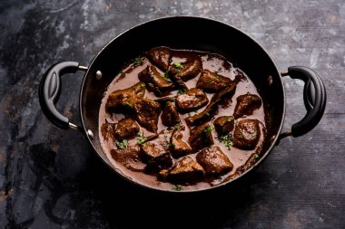 Koyun karaciğer fry veya Kaleji masala, Hindistan ve Pakistan popüler Sigara Vejetaryen yemek tarifi. Kuru veya bir kase, karahi veya plaka köri ile servis