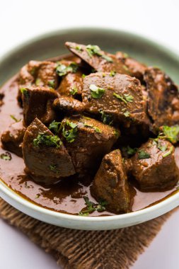 Koyun karaciğer fry veya Kaleji masala, Hindistan ve Pakistan popüler Sigara Vejetaryen yemek tarifi. Kuru veya bir kase, karahi veya plaka köri ile servis