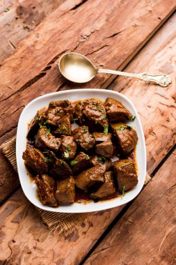 Koyun karaciğer fry veya Kaleji masala, Hindistan ve Pakistan popüler Sigara Vejetaryen yemek tarifi. Kuru veya bir kase, karahi veya plaka köri ile servis