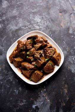 Koyun karaciğer fry veya Kaleji masala, Hindistan ve Pakistan popüler Sigara Vejetaryen yemek tarifi. Kuru veya bir kase, karahi veya plaka köri ile servis