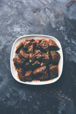 Koyun karaciğer fry veya Kaleji masala, Hindistan ve Pakistan popüler Sigara Vejetaryen yemek tarifi. Kuru veya bir kase, karahi veya plaka köri ile servis