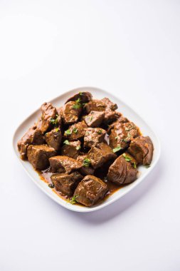 Koyun karaciğer fry veya Kaleji masala, Hindistan ve Pakistan popüler Sigara Vejetaryen yemek tarifi. Kuru veya bir kase, karahi veya plaka köri ile servis