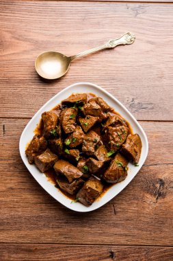 Koyun karaciğer fry veya Kaleji masala, Hindistan ve Pakistan popüler Sigara Vejetaryen yemek tarifi. Kuru veya bir kase, karahi veya plaka köri ile servis