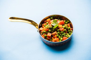 Havuç yeşil bezelye sabzi / Gajar Mutter sabji