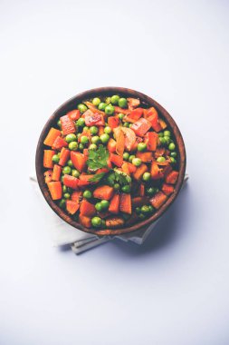 Havuç yeşil bezelye sabzi / Gajar Mutter sabji