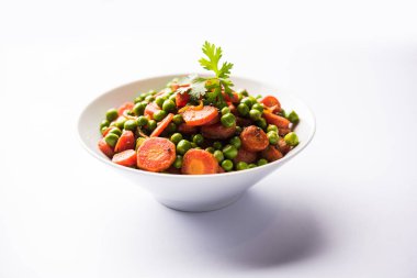 Havuç yeşil bezelye sabzi / Gajar Mutter sabji