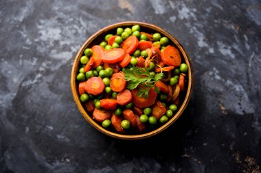 Havuç yeşil bezelye sabzi / Gajar Mutter sabji