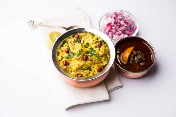 Aloo Kanda Poha Tarri Pohe Avec Chana Masala Épicé Curry — Photo