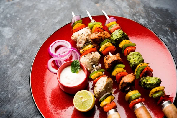 Poulet Hariyali Kakab Malai Malai Kebab Servi Avec Brochettes Trempette — Photo