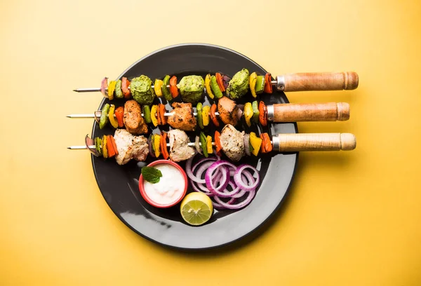 Poulet Hariyali Kakab Malai Malai Kebab Servi Avec Brochettes Trempette — Photo