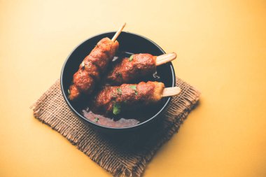 Soya Chaap köri bir kasede servis. Tarifi sağlıklı popüler Hindistan ve Pakistan