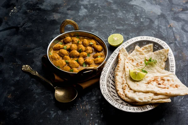 Masala Soya Chunk Curry Dibuat Dengan Menggunakan Nugget Dan Rempah — Stok Foto