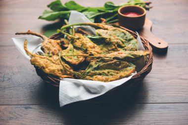 Gevrek Palak/ıspanak yaprakları pakoda veya pakoda