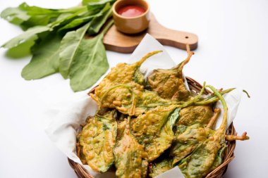 Gevrek Palak/ıspanak yaprakları pakoda veya pakoda