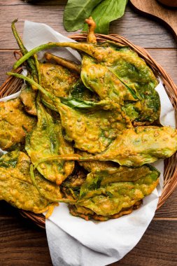 Gevrek Palak/ıspanak yaprakları pakoda veya pakoda