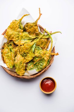 Gevrek Palak/ıspanak yaprakları pakoda veya pakoda