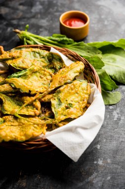 Gevrek Palak/ıspanak yaprakları pakoda veya pakoda