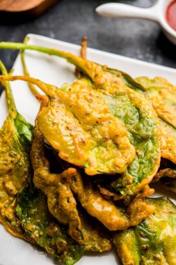 Gevrek Palak/ıspanak yaprakları pakoda veya pakoda