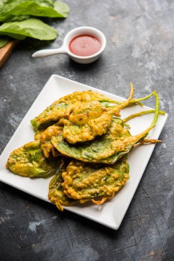 Gevrek Palak/ıspanak yaprakları pakoda veya pakoda