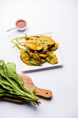 Gevrek Palak/ıspanak yaprakları pakoda veya pakoda