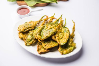Gevrek Palak/ıspanak yaprakları pakoda veya pakoda