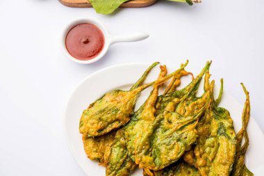 Gevrek Palak/ıspanak yaprakları pakoda veya pakoda