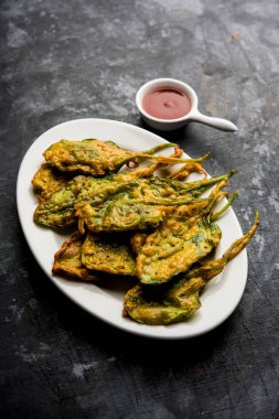 Gevrek Palak/ıspanak yaprakları pakoda veya pakoda