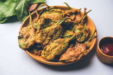 Gevrek Palak/ıspanak yaprakları pakoda veya pakoda