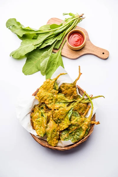 Gevrek Palak/ıspanak yaprakları pakoda veya pakoda