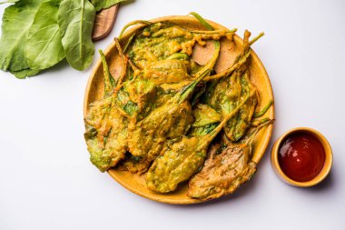 Gevrek Palak/ıspanak yaprakları pakoda veya pakoda