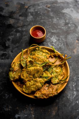 Gevrek Palak/ıspanak yaprakları pakoda veya pakoda