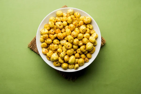 Makhana Phool Asado Crujiente Lotus Pops Semilla Servido Tazón Enfoque — Foto de Stock