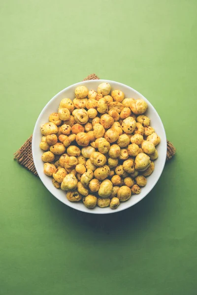 Torrado Phool Makhana Crispy Lotus Pops Semente Servida Uma Tigela — Fotografia de Stock