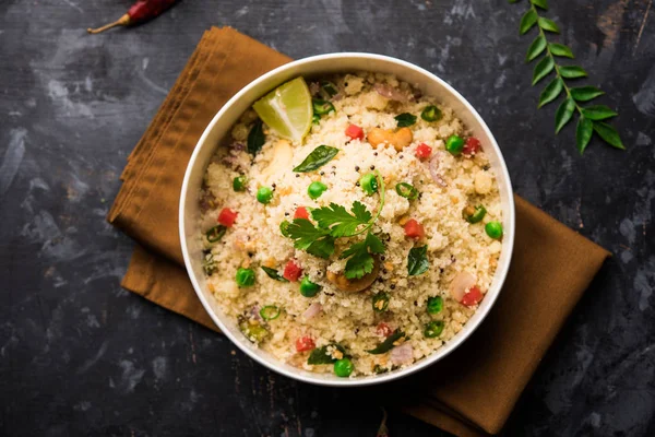 Rava Upma Uppuma Desayuno Del Sur India Servido Tazón Enfoque — Foto de Stock