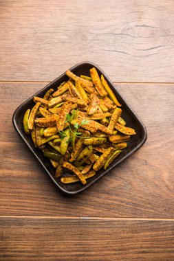 Tindora Sabzi / Tendli / tondli Fry olarak da bilinen Ivy Gourd kızartma tarifi. seçici odak