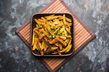 Tindora Sabzi / Tendli / tondli Fry olarak da bilinen Ivy Gourd kızartma tarifi. seçici odak