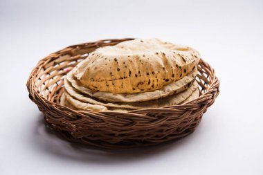 Çapati / Tava Roti Hint ekmek veya Fulka/phulka da bilinir. Öğle/akşam yemeği Hindistan/Pakistan içinde ana madde. seçici odak