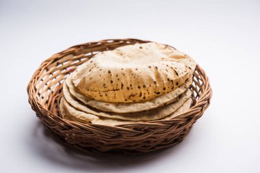Çapati / Tava Roti Hint ekmek veya Fulka/phulka da bilinir. Öğle/akşam yemeği Hindistan/Pakistan içinde ana madde. seçici odak