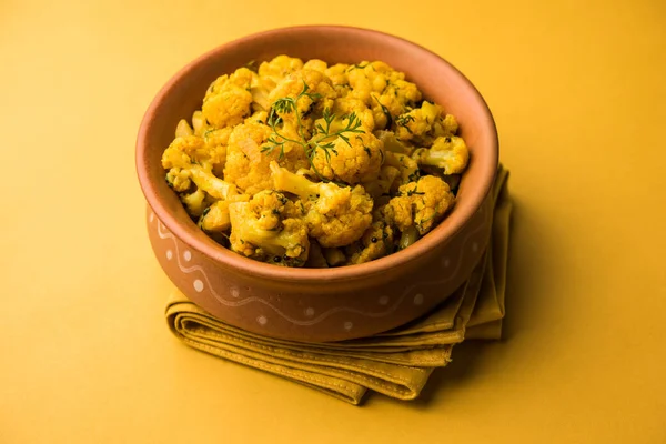 Trockener Gobi Masala Blumenkohl Sabzi Einer Schüssel Serviert Selektiver Fokus — Stockfoto