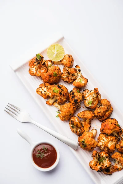 Tandoori Gobi Coliflor Asada Tikka Alimento Entrada India Servido Con —  Fotos de Stock