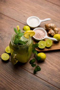 Shikanji, Punjab/India 'dan kaynaklanan bir limonata. Shikanjvi veya nimbu Pani veya şerbet olarak da bilinir. popüler yaz soğuk içecek