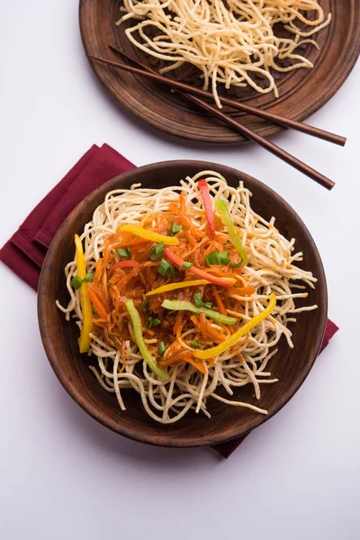 Американская Рагу Чопсуи Популярная Индокитайская Еда Подается Миске Палочками Еды — стоковое фото